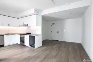 Photo #4: 426114429 Listing 