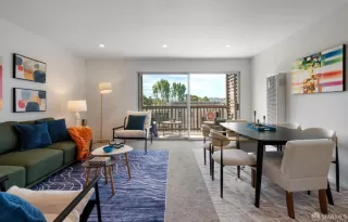 Photo #3: 426114543 Listing 