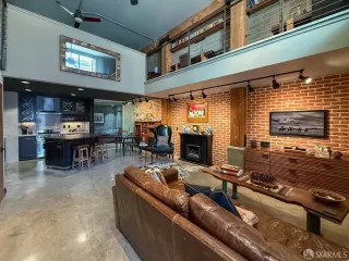 Photo #1: 426114719 Listing