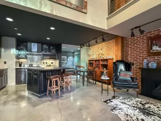 Photo #2: 426114719 Listing