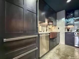 Photo #6: 426114719 Listing