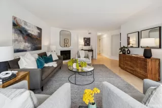 Photo #1: 426114721 Listing