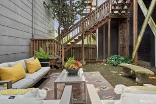 Photo #2: 426114721 Listing