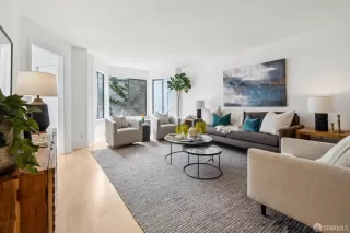 Photo #4: 426114721 Listing