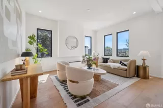 Photo #6: 426114763 Listing