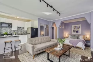 Photo #1: 426114862 Listing