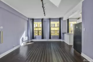 Photo #2: 426114862 Listing