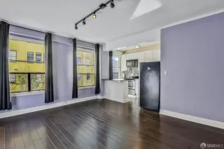 Photo #4: 426114862 Listing