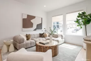 Photo #5: 426114867 Listing 