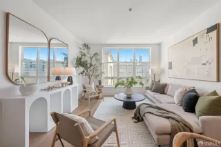 Photo #1: 426114969 Listing