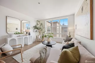 Photo #6: 426114969 Listing