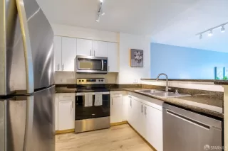 Photo #6: 426114992 Listing 