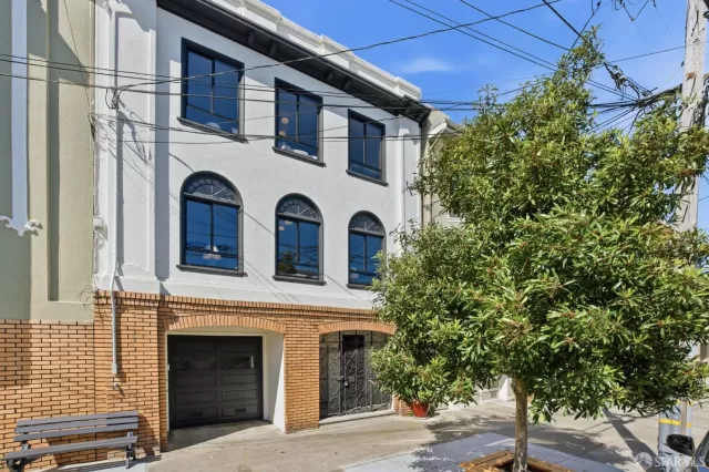 MLS: 426115085 Condo For Sale