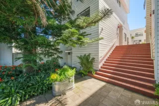 Photo #3: 426115188 Listing