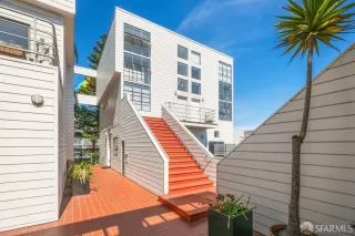 Photo #5: 426115188 Listing