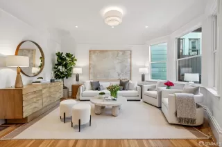 Photo #2: 426115240 Listing