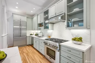 Photo #5: 426115240 Listing