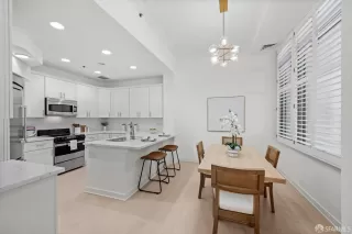 Photo #4: 426115248 Listing 