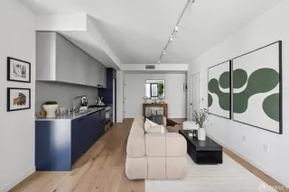 Photo #4: 426115439 Listing 