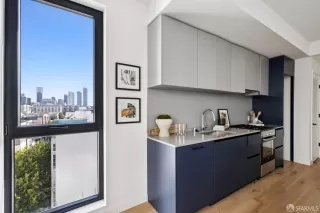 Photo #6: 426115439 Listing 