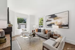 Photo #4: 426115442 Listing