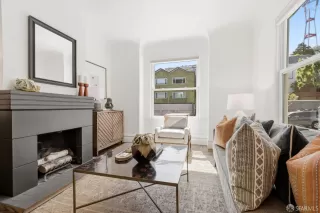 Photo #5: 426115442 Listing