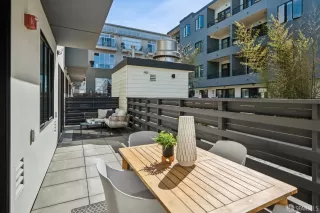 Photo #2: 426115489 Listing 