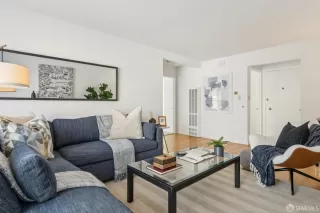 Photo #5: 426115545 Listing 