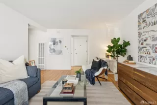 Photo #6: 426115545 Listing 