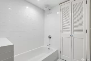 Photo #6: 426115764 Listing 