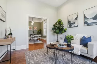 Photo #6: 426115870 Listing