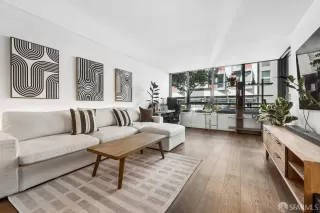 Photo #3: 426115978 Listing 