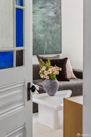 Photo #5: 426116036 Listing