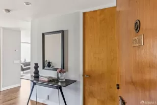 Photo #2: 426116037 Listing 