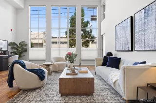 Photo #4: 426116052 Listing 