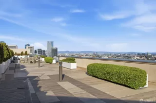 Photo #2: 426116090 Listing 