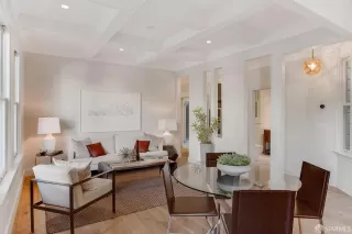 Photo #2: 426116120 Listing