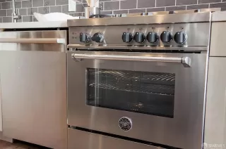 Photo #5: 426116120 Listing