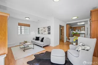 Photo #3: 426116264 Listing 