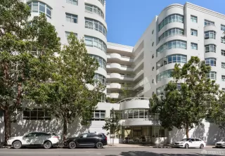 Photo #1: 426116270 Listing