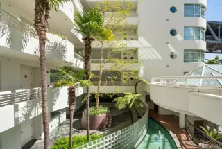 Photo #3: 426116270 Listing