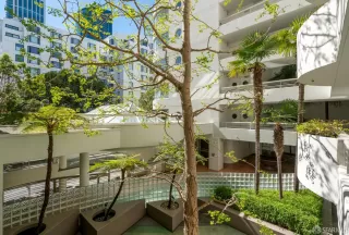 Photo #4: 426116270 Listing