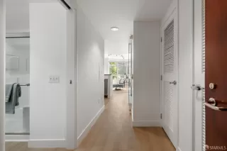 Photo #5: 426116270 Listing