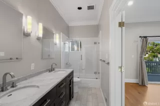 Photo #5: 426116329 Listing 