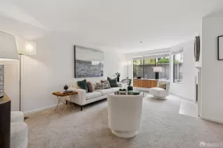 Photo #4: 426116515 Listing 