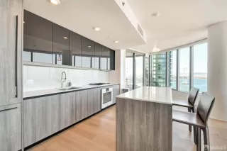 Photo #3: 426116537 Listing