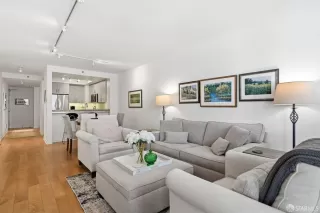 Photo #5: 426116617 Listing 