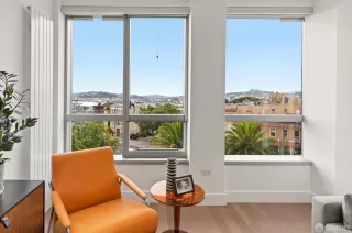 Photo #4: 426116779 Listing 