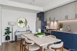 Photo #3: 426116898 Listing