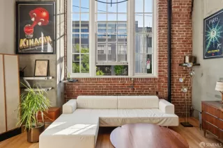 Photo #1: 426116938 Listing 